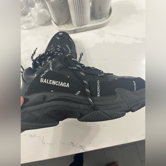 BALENCIAGA TRIPLE S SIZE 40 US 7 - Picture 5 of 6